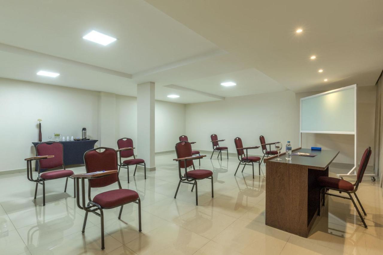 Sia Park Executive Hotel Candangolandia Exterior foto